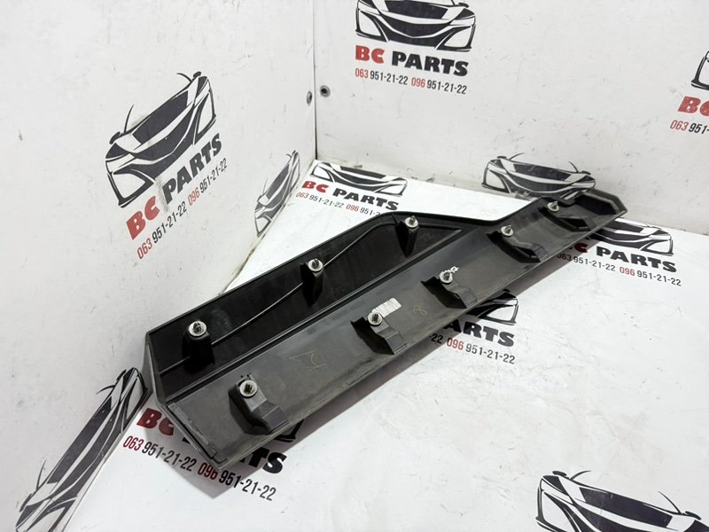 Накладка двери задняя правая Rogue 2021 T33 2.5