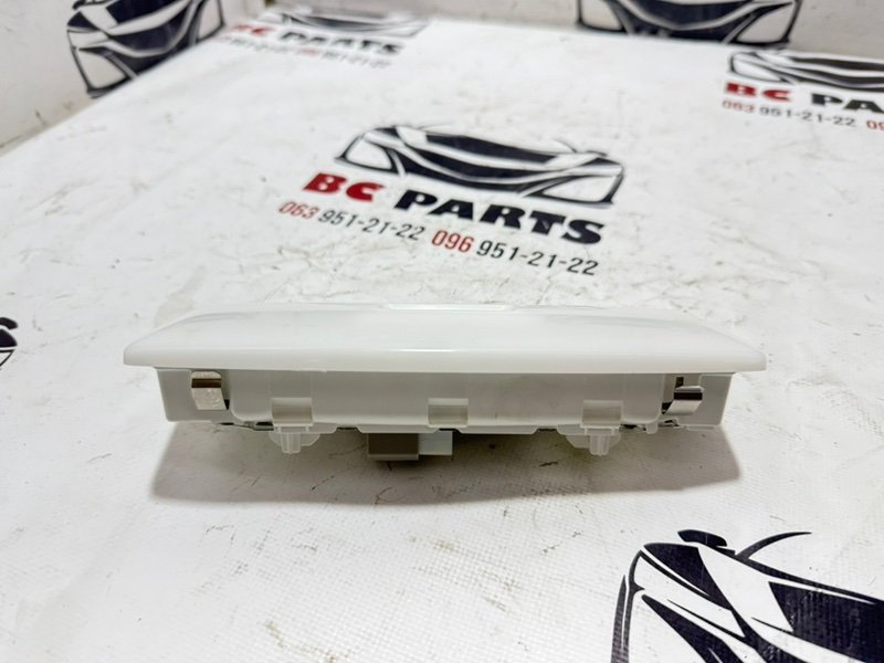 Плафон подсветки салона передний Kicks 2021 1.6