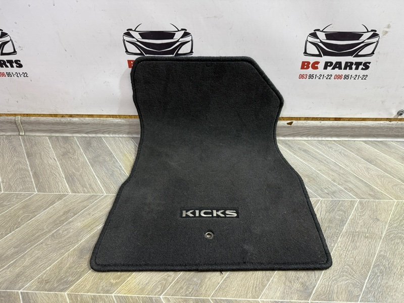 Комплект ковриков салона Kicks 2021 1.6
