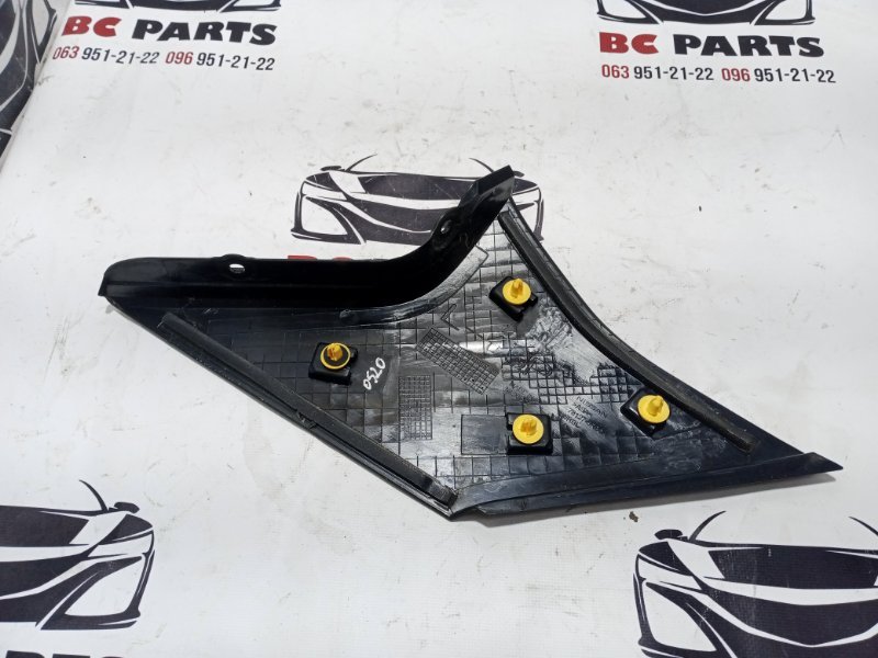 Накладка крыла задняя левая Kicks 2021 1.6