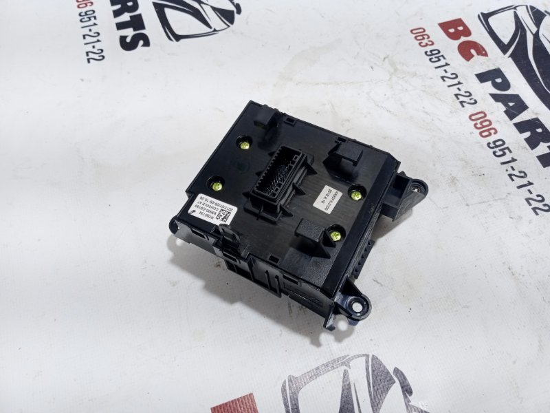 Кнопка Kia Sportage