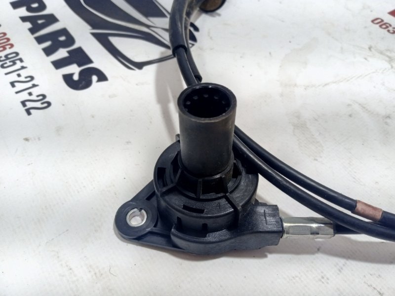 Трос замка капота Nissan Rogue T33 2.5