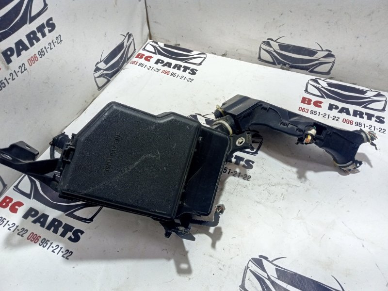 Блок предохранителей под капот Lexus RX 350 2012 3.5 8272048080 Б/У