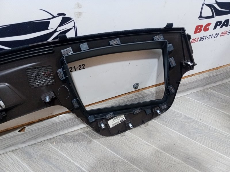 Накладка торпедо Rogue 2022 T33 1.5