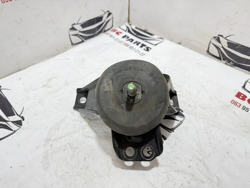 Подушка двигателя правая Kia Sportage 2017 21810D9500 Б/У