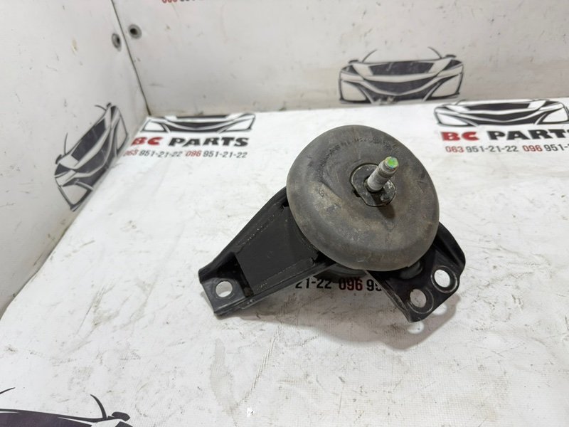 Подушка двигателя правая Kia Sportage