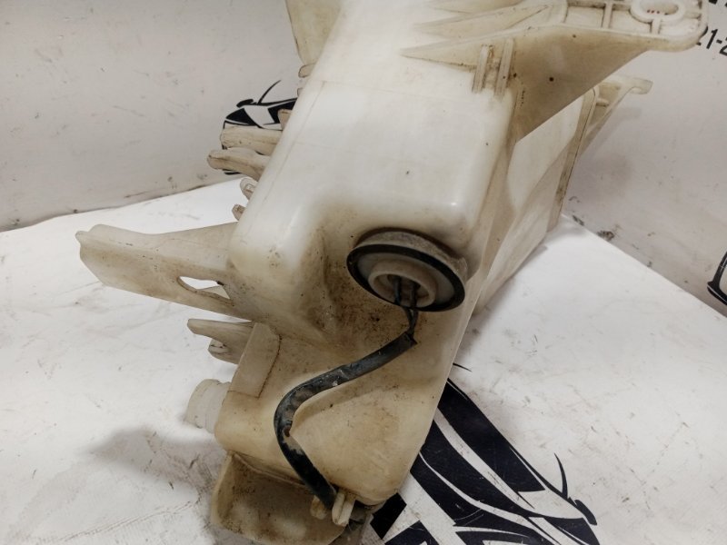 Бачок стеклоомывателя Sportage 2017 Бачок стеклоомывателя Sportage 2017