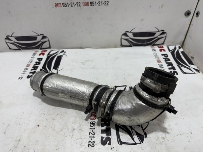 Патрубок интеркулера Kia Sportage Патрубок интеркулера Kia Sportage