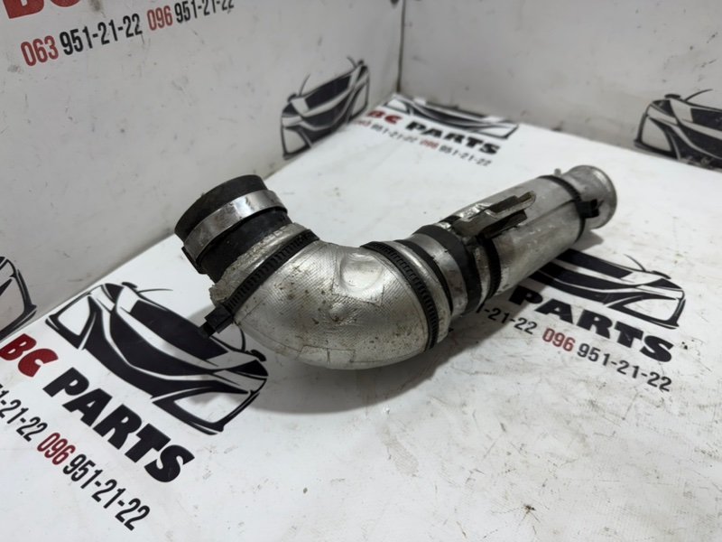 Патрубок интеркулера Sportage 2017 Патрубок интеркулера Sportage 2017