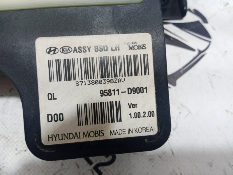 Датчик слепых зон левый Sportage 2017 Датчик слепых зон левый Sportage 2017