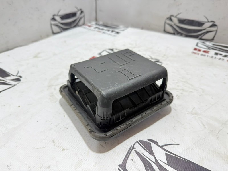 Решетка вентиляционная задняя левая Sportage 2017