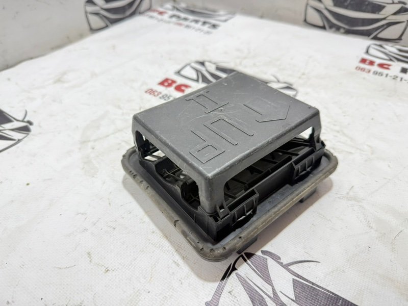 Решетка вентиляционная задняя левая Sportage 2017