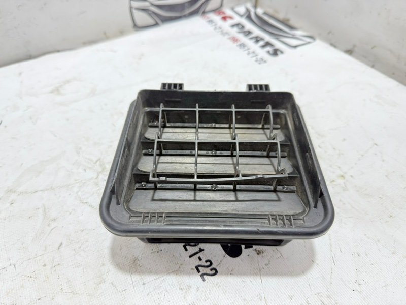 Решетка вентиляционная задняя правая Kia Sportage 2017 97510d3000 Б/У