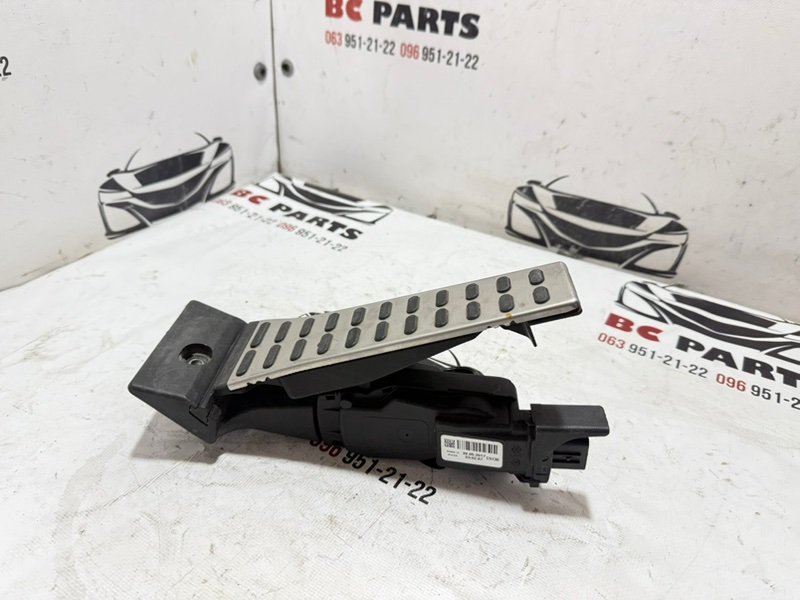 Педаль газа Kia Sportage