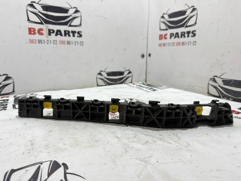 Направляющая бампера задняя правая Kia Sportage 2017 86616f1000 Б/У