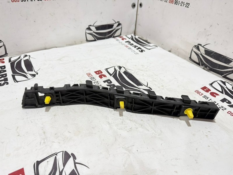 Направляющая бампера задняя правая Sportage 2017