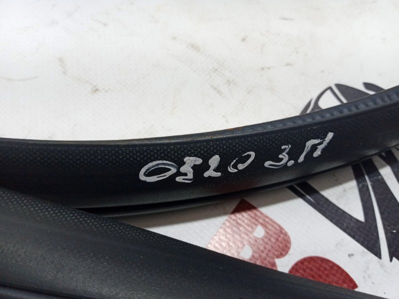 Уплотнительная резинка боковой двери задняя правая Kicks 2021 1.6