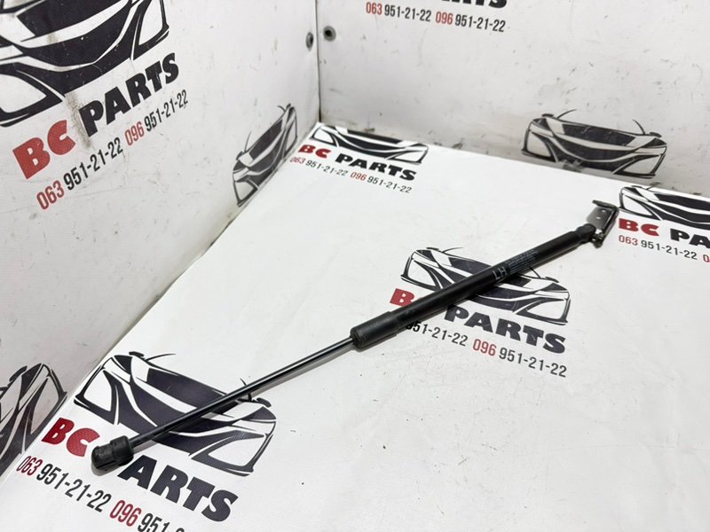 Амортизатор крышки багажника левый Sportage 2017