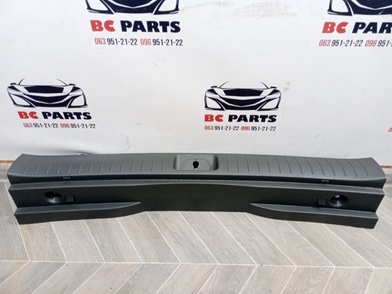 Накладка замка багажника Kia Sportage 2017 85770d9000 Б/У