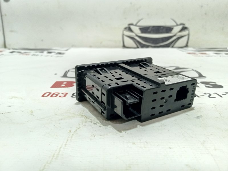 USB разъем Rogue 2021 T33 2.5