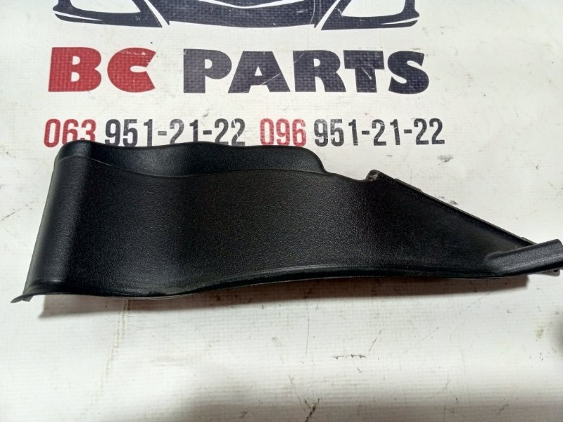 Уголок жабо правый Rogue 2021 T33 2.5