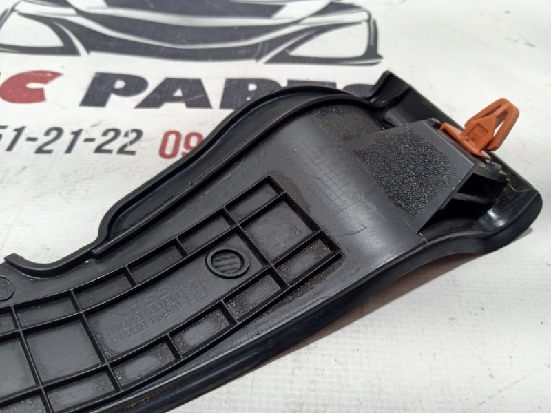 Уголок жабо правый Rogue 2021 T33 2.5