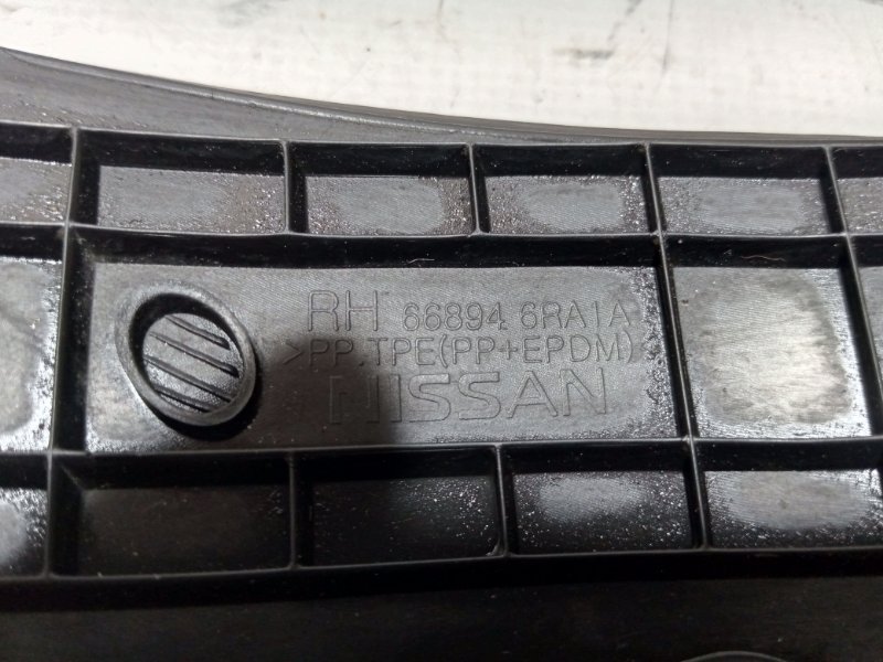 Уголок жабо правый Rogue 2021 T33 2.5