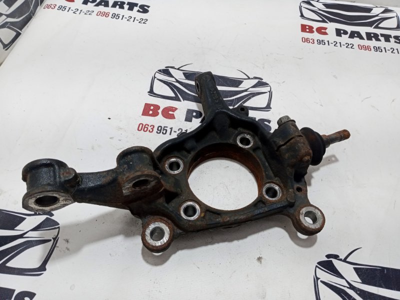 Кулак поворотный передний левый Subaru Outback 2.5