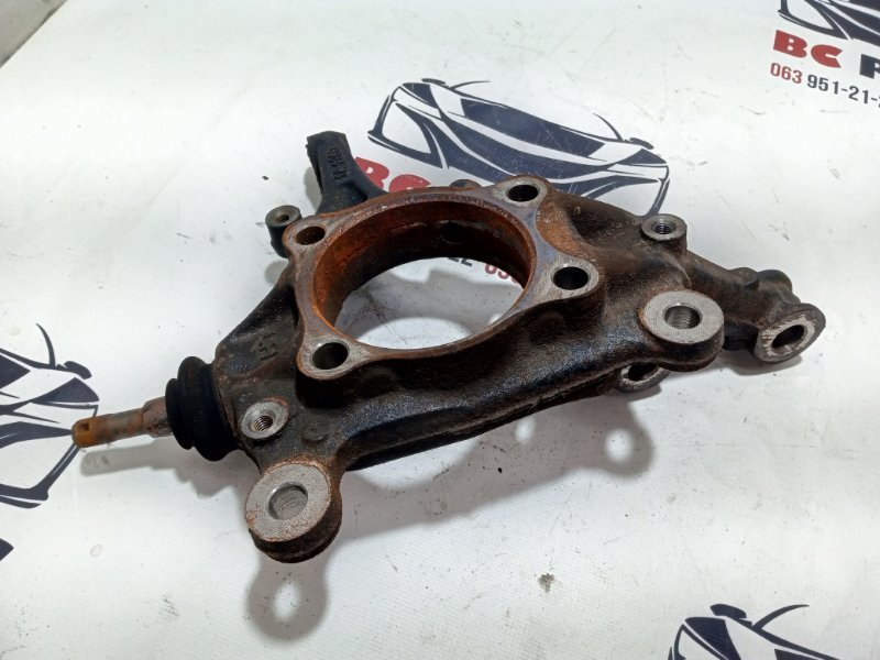 Кулак поворотный передний левый Outback 2018 2.5