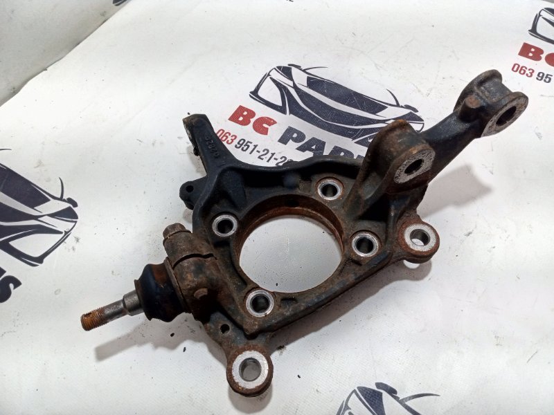 Кулак поворотный передний правый Subaru Outback 2.5