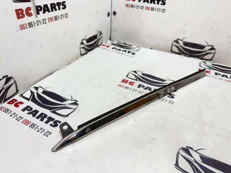 Молдинг крыла задний правый Rogue 2021 T33 2.5