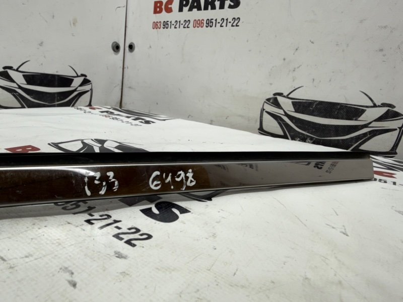 Молдинг крыла задний правый Rogue 2021 T33 2.5