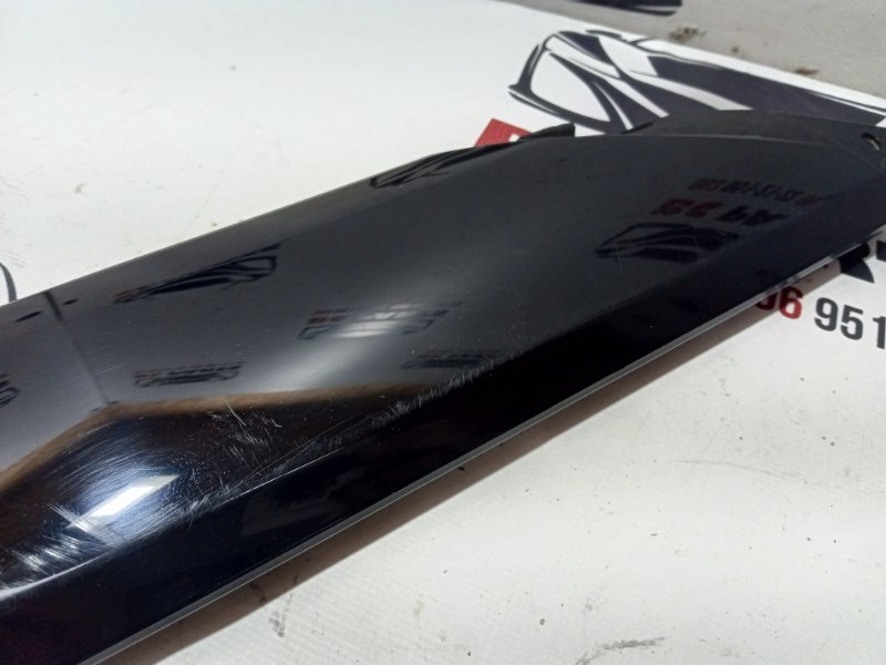 Накладка стойки лобового стекла левая Rogue 2020-2025 T33 Накладка стойки лобового стекла левая Rogue 2020-2025 T33