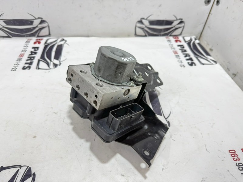 Блок ABS Nissan Rogue 2017 T32 QR25 2.5 47660-6FL0A Б/У