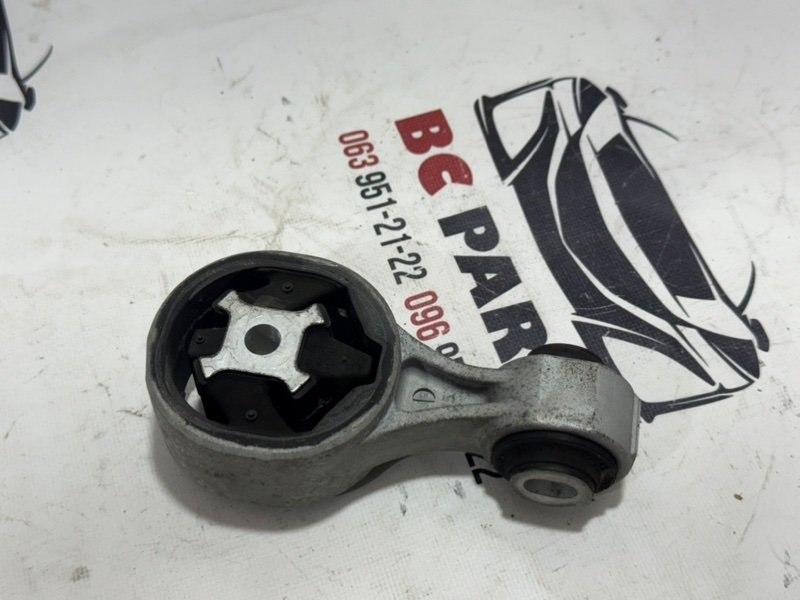 Подушка двигателя Rogue 2017 T32 QR25 2.5