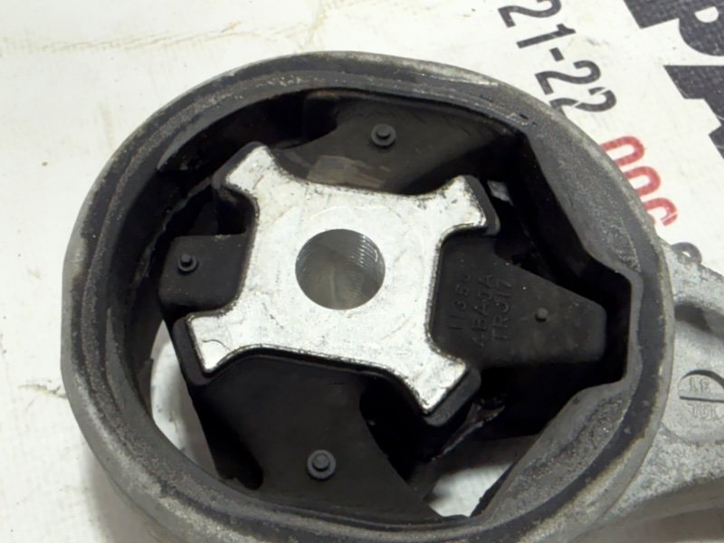 Подушка двигателя Rogue 2017 T32 QR25 2.5