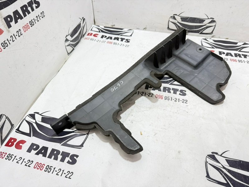 Дефлектор радиатора правый Rogue 2017 T32 QR25 2.5 Дефлектор радиатора правый Rogue 2017 T32 QR25 2.5