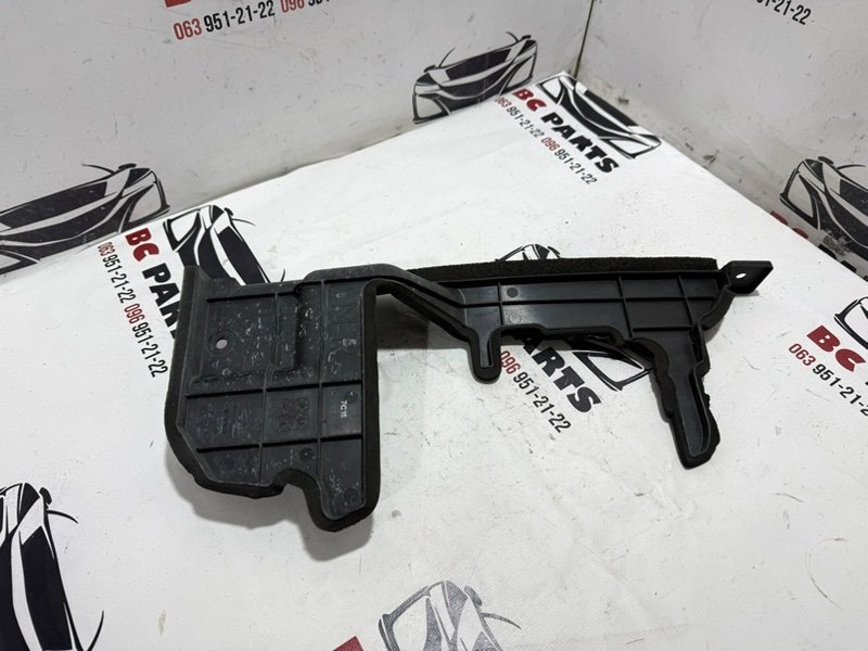 Дефлектор радиатора правый Rogue 2017 T32 QR25 2.5 Дефлектор радиатора правый Rogue 2017 T32 QR25 2.5