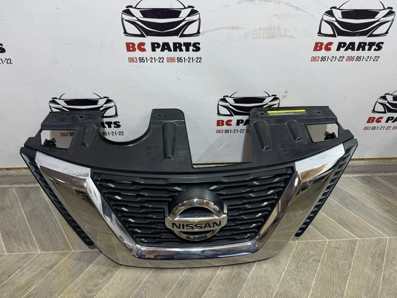 Решетка радиатора Rogue 2017 T32 QR25 2.5 Решетка радиатора Rogue 2017 T32 QR25 2.5