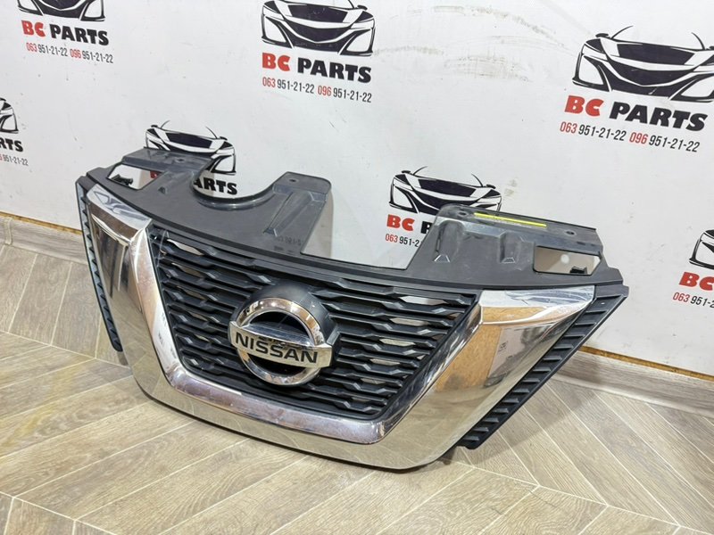 Решетка радиатора Nissan Rogue T32 QR25 2.5 Решетка радиатора Nissan Rogue T32 QR25 2.5