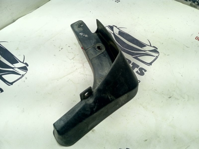 Брызговик задний правый Nissan Rogue T32 QR25 2.5