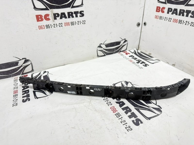 Направляющая бампера задняя левая Nissan Rogue 2017 T32 QR25 2.5 852214ce0a Б/У