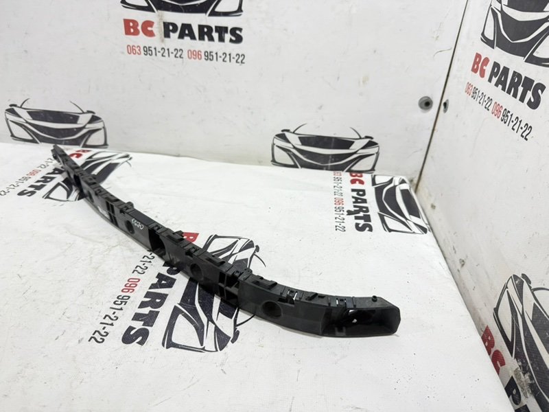 Направляющая бампера задняя левая Nissan Rogue T32 QR25 2.5