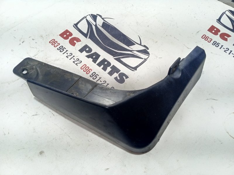 Брызговик задний левый Rogue 2017 T32 QR25 2.5