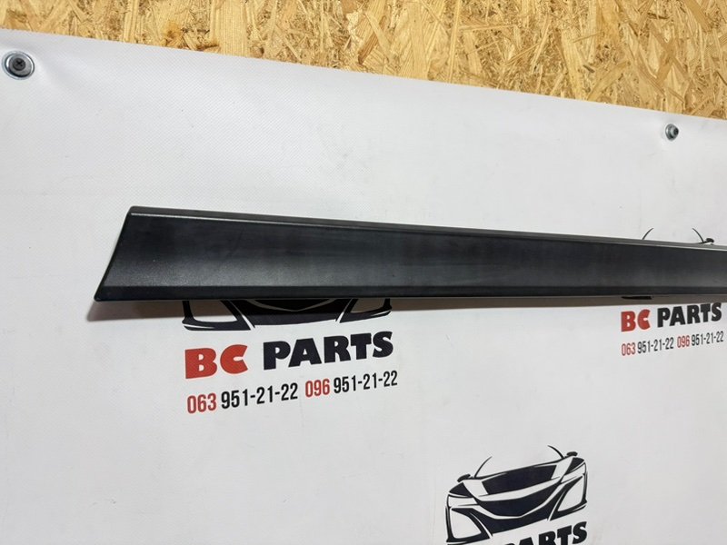 Накладка двери передняя правая Rogue 2017 T32 QR25 2.5 Накладка двери передняя правая Rogue 2017 T32 QR25 2.5