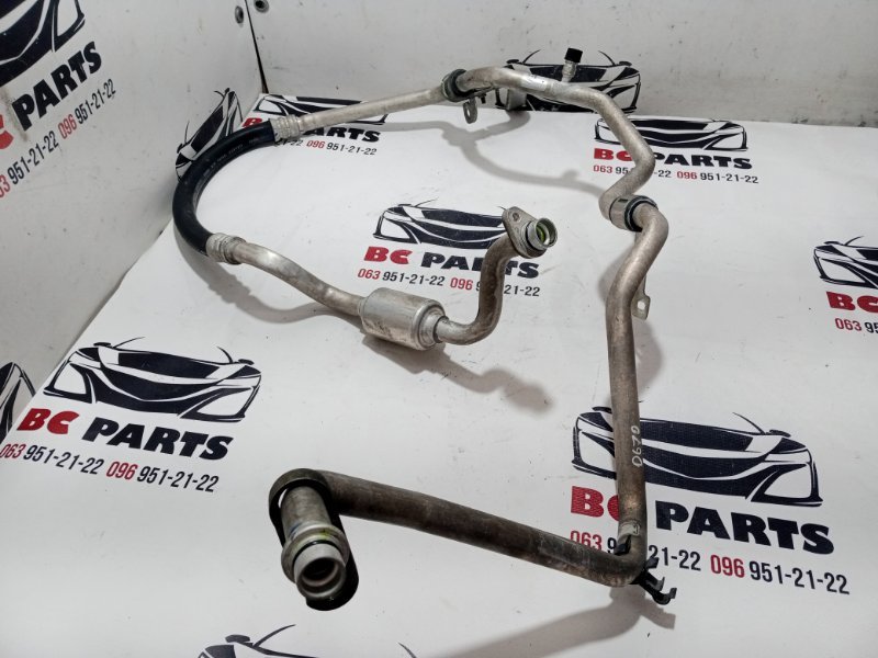 Запчасть трубка кондиционера Nissan Rogue 2017 T32 QR25 2.5 924804CA0B Б/У Трубка кондиционера Nissan Rogue 2017 T32 QR25 2.5 924804CA0B Б/У