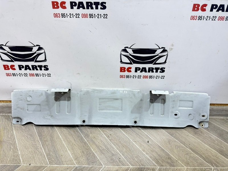 Крепление бампера заднее Nissan Rogue 2017 T32 QR25 2.5 747984BA0A Б/У