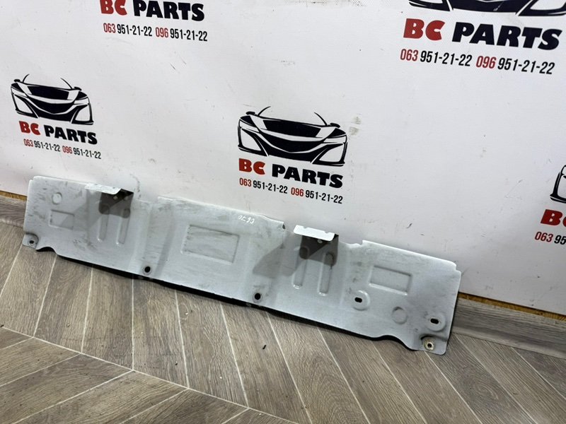 Крепление бампера заднее Nissan Rogue T32 QR25 2.5