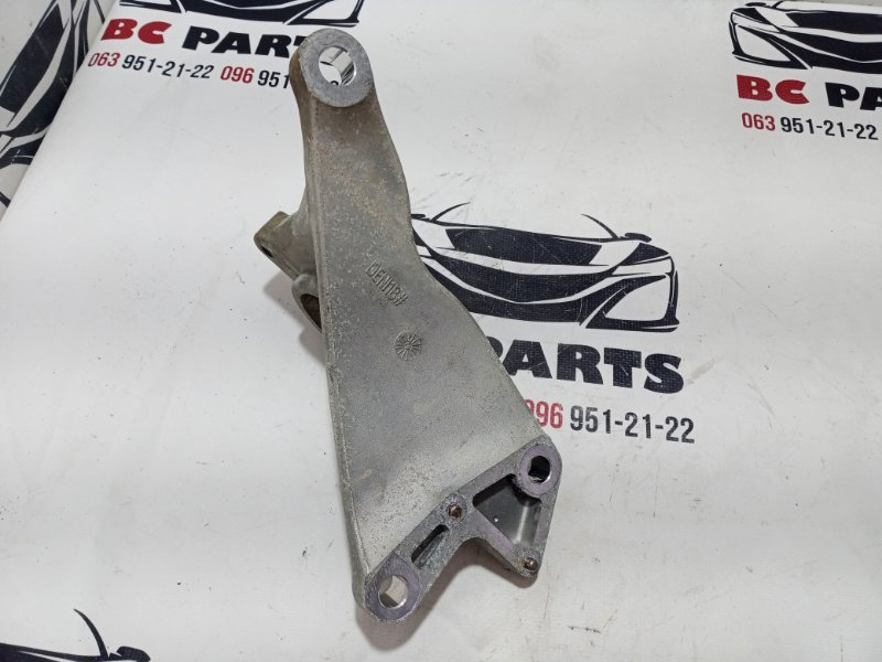 Кронштейн полуоси Rogue 2017 T32 QR25 2.5