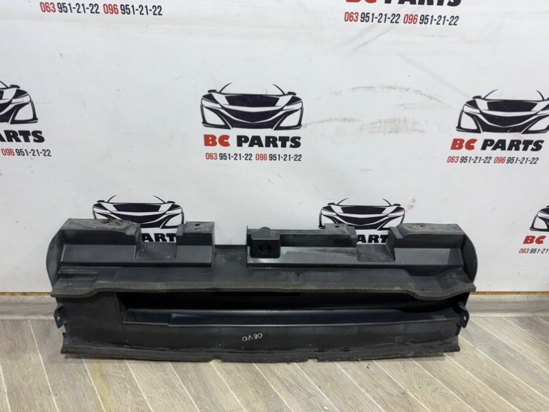 Дефлектор радиатора Rogue 2017 T32 QR25 2.5 Дефлектор радиатора Rogue 2017 T32 QR25 2.5